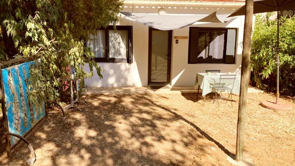 Superbe Appartement Boheme Dans Les Vignes Nimes Exterior photo